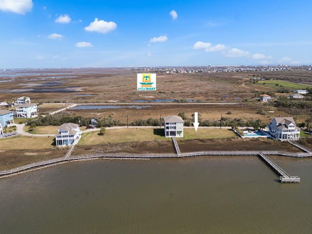 3302 Road Less Traveled, Galveston, TX 77554