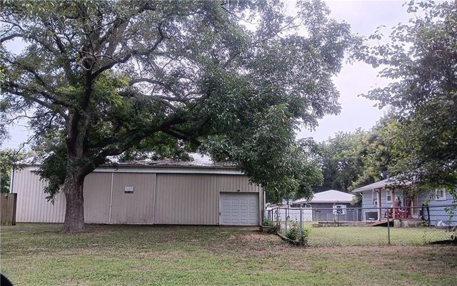 529 N 5th Street, Lacygne, KS 66040