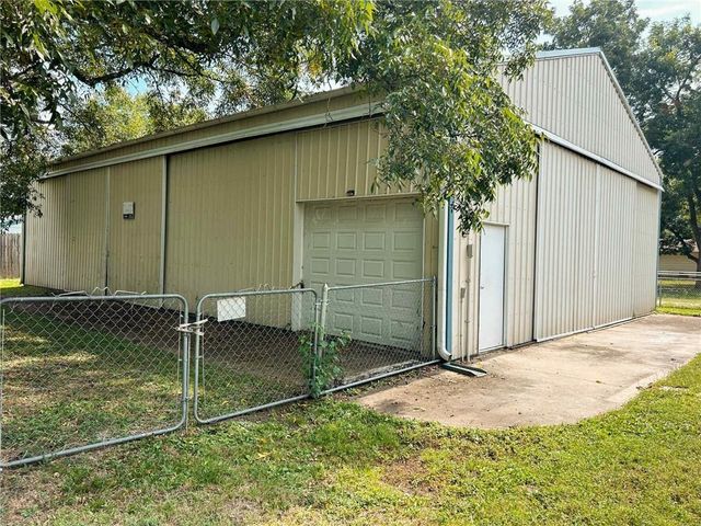 529 N 5th Street, Lacygne, KS 66040