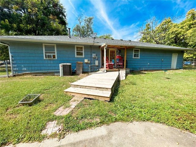 529 N 5th Street, Lacygne, KS 66040