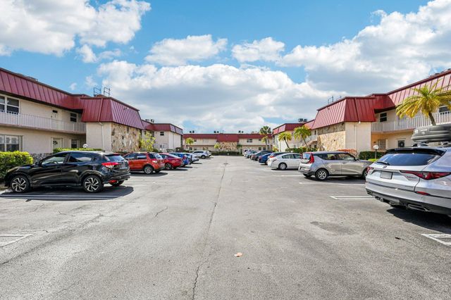 12022 W Greenway Drive 103, Royal Palm Beach, FL 33411