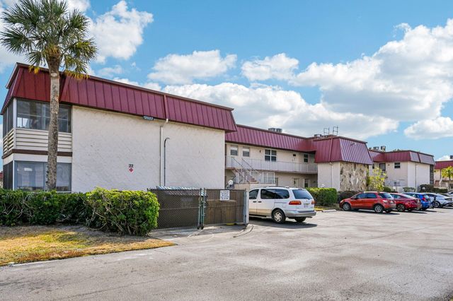 12022 W Greenway Drive 103, Royal Palm Beach, FL 33411