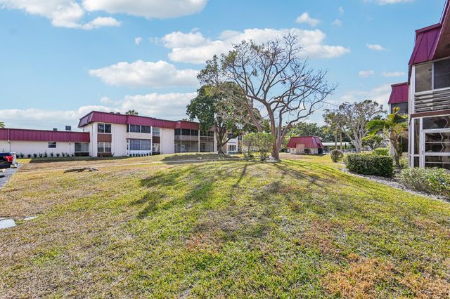 12022 W Greenway Drive 103, Royal Palm Beach, FL 33411