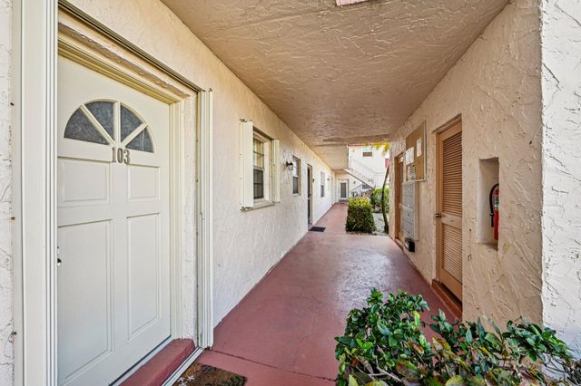 12022 W Greenway Drive 103, Royal Palm Beach, FL 33411