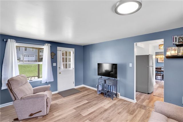 16 Midway Drive, Kennedy Twp, PA 15136