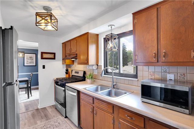 16 Midway Drive, Kennedy Twp, PA 15136