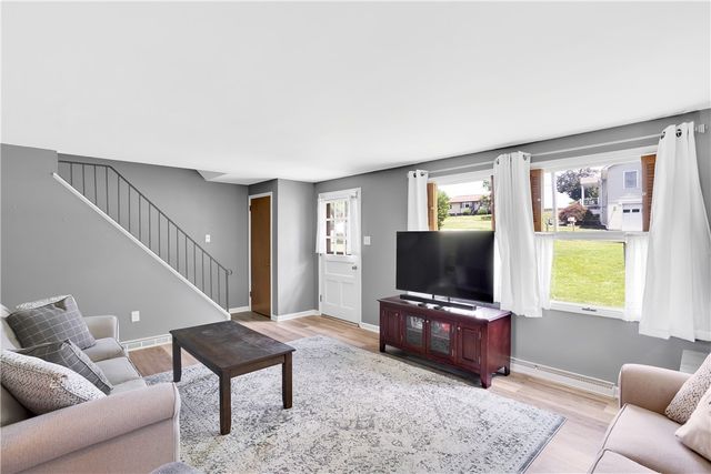 16 Midway Drive, Kennedy Twp, PA 15136