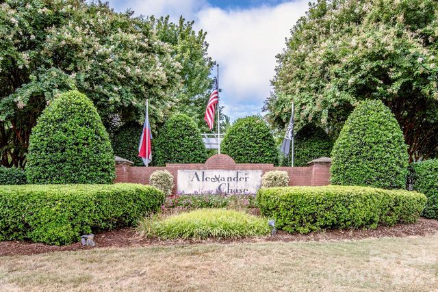 17151 Doe Valley Court, Cornelius, NC 28031