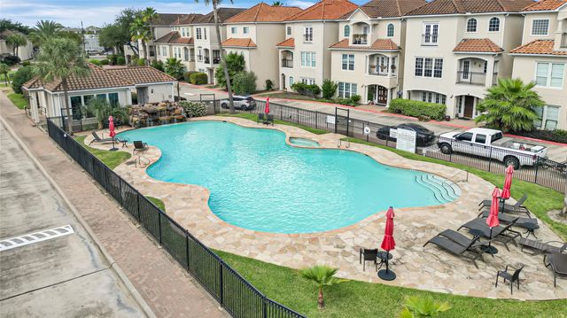 7130 Windwater Parkway N, Houston, TX 77036