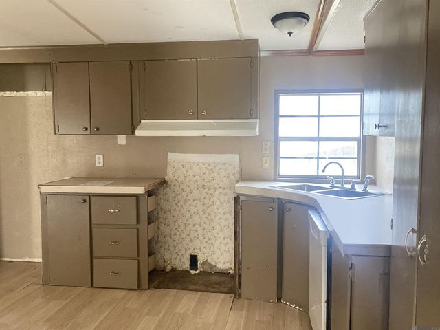 7706 River Ridge Dr, Denham Springs, LA 70706