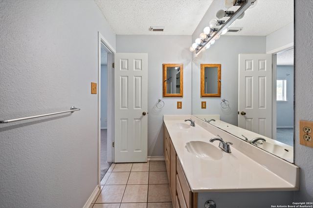 1004 Boxer Pass Drive, Schertz, TX 78154