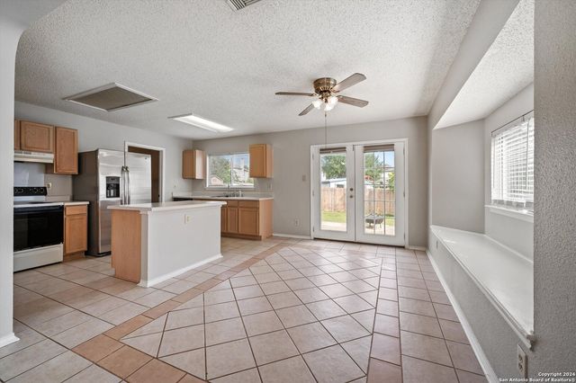 1004 Boxer Pass Drive, Schertz, TX 78154