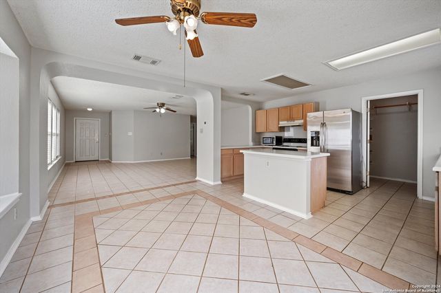 1004 Boxer Pass Drive, Schertz, TX 78154
