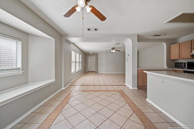1004 Boxer Pass Drive, Schertz, TX 78154