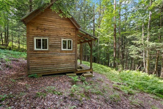 3992 Main Road, Huntington, VT 05462