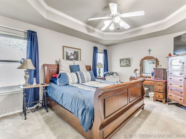 5325 Redbud Drive, Sand Springs, OK 74063