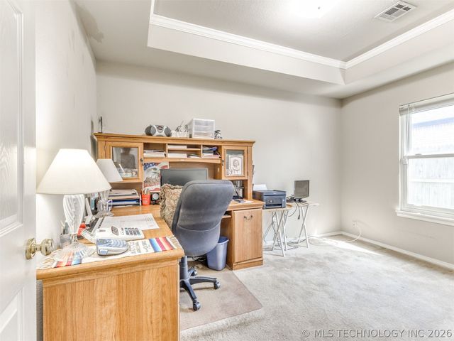 5325 Redbud Drive, Sand Springs, OK 74063