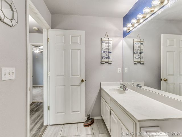 5325 Redbud Drive, Sand Springs, OK 74063