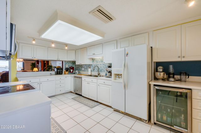 731 Marina Point Drive, Daytona Beach, FL 32114