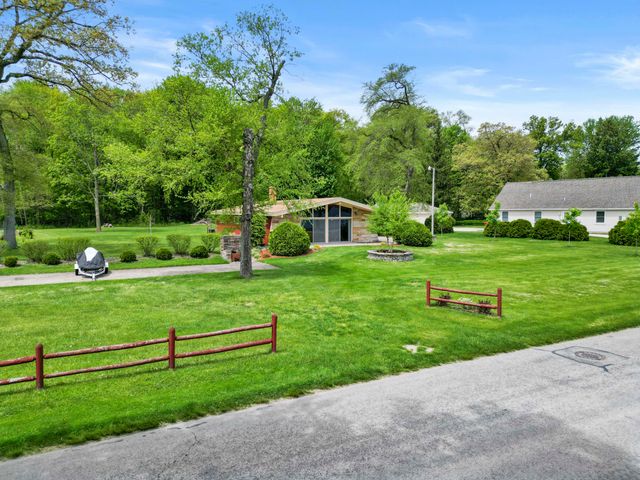 5100 S County Rd 210, Knox, IN 46534