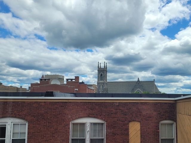 29 Irving Street 8, Worcester, MA 01609