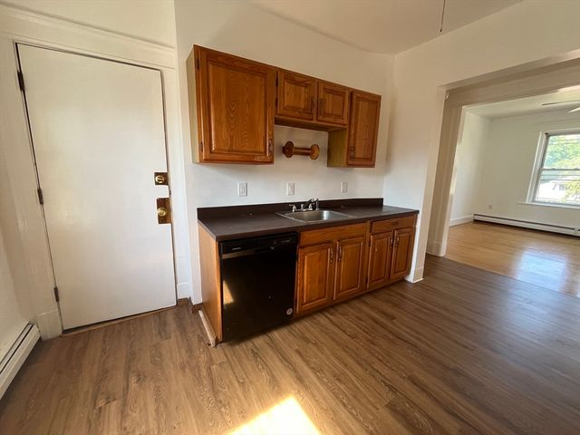 29 Irving Street 8, Worcester, MA 01609