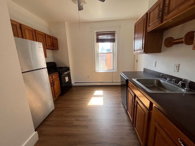 29 Irving Street 8, Worcester, MA 01609
