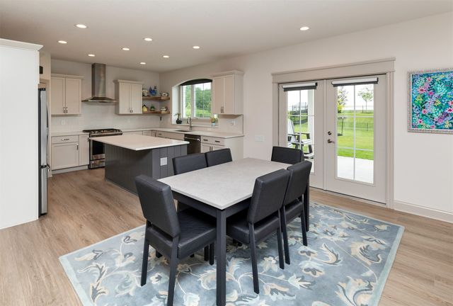 6111 NE Briarwood Drive, Ankeny, IA 50021