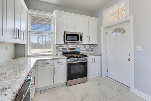 313 E 60th Street 1, Chicago, IL 60637