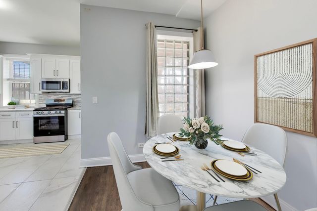 313 E 60th Street 1, Chicago, IL 60637