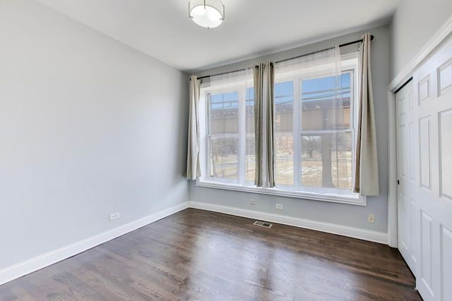 313 E 60th Street 1, Chicago, IL 60637