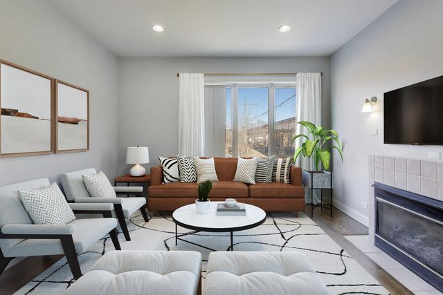 313 E 60th Street 1, Chicago, IL 60637