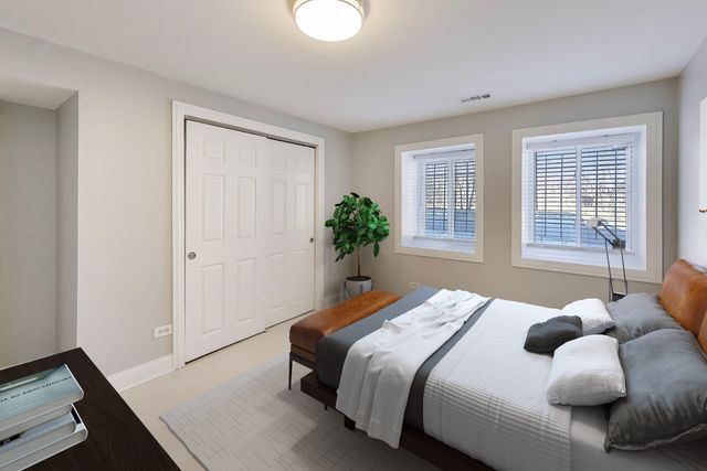 313 E 60th Street 1, Chicago, IL 60637