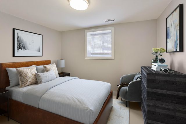 313 E 60th Street 1, Chicago, IL 60637