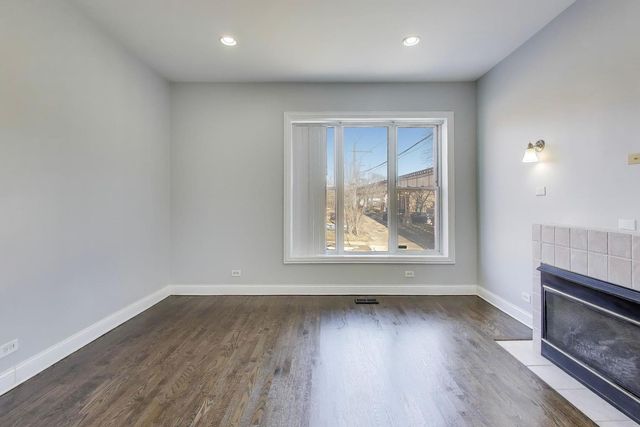 313 E 60th Street 1, Chicago, IL 60637