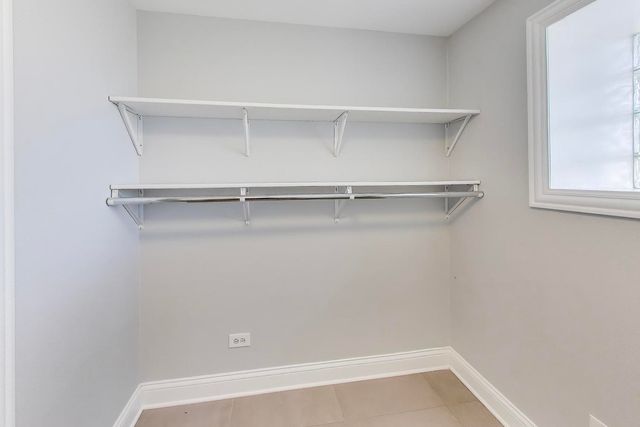 313 E 60th Street 1, Chicago, IL 60637