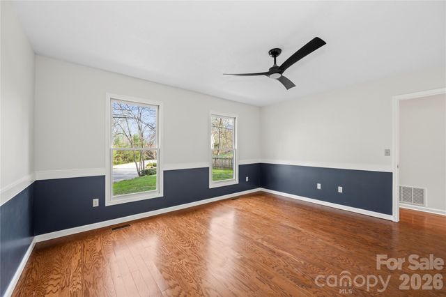 10 Orchard Place, Weaverville, NC 28787