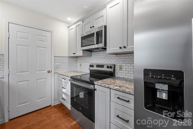 10 Orchard Place, Weaverville, NC 28787