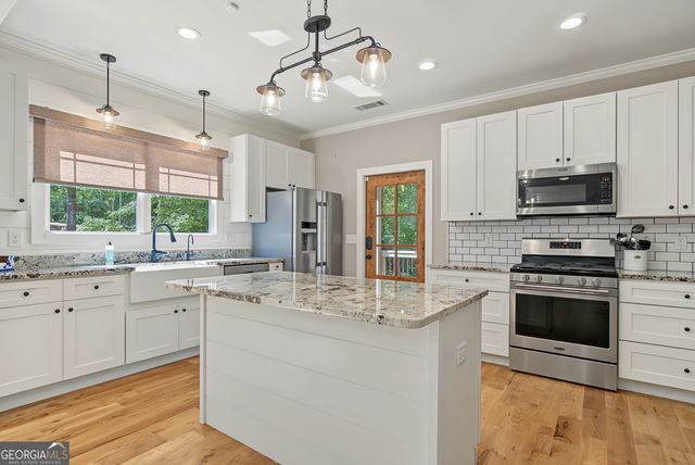5240 Highway 17, Clarkesville, GA 30523