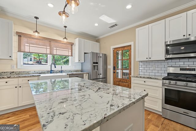 5240 Highway 17, Clarkesville, GA 30523