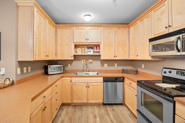 2530 E 34th Street 106, Minneapolis, MN 55406