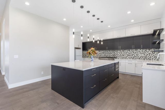 208 N Glengary Drive, Nixa, MO 65714