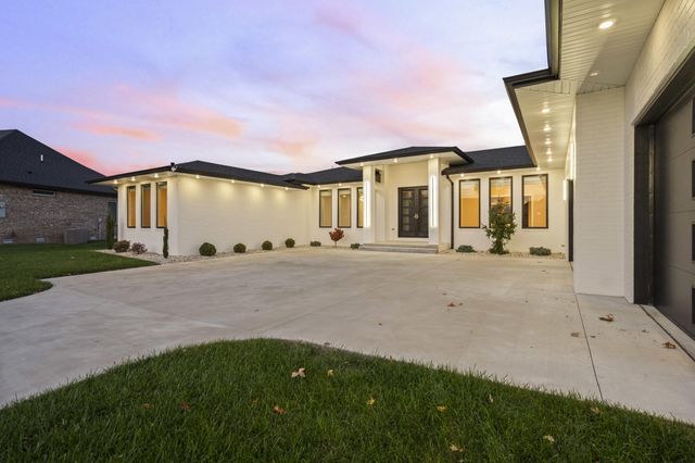 208 N Glengary Drive, Nixa, MO 65714