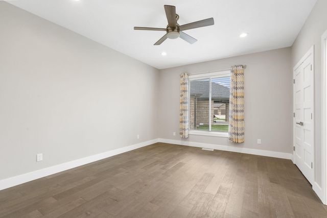 208 N Glengary Drive, Nixa, MO 65714