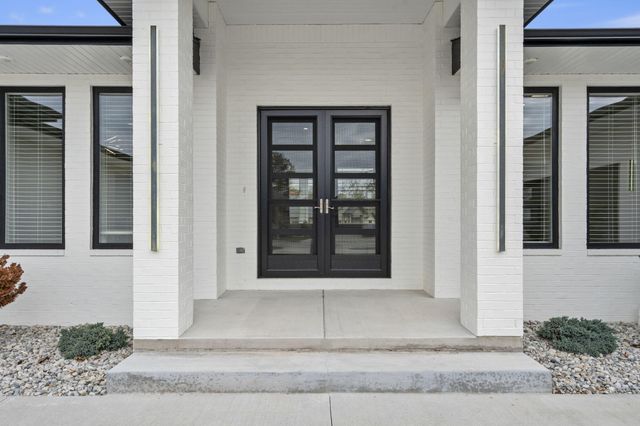 208 N Glengary Drive, Nixa, MO 65714