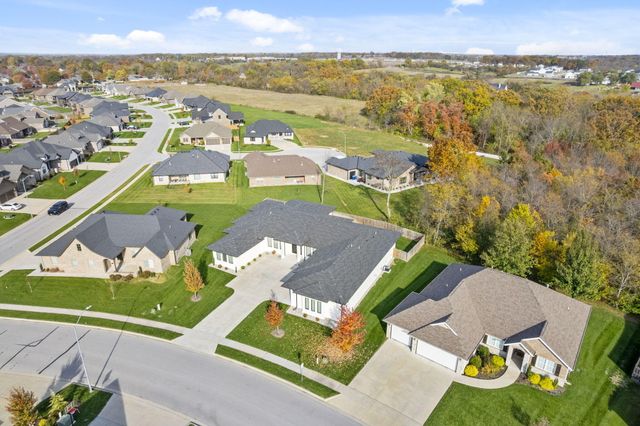 208 N Glengary Drive, Nixa, MO 65714