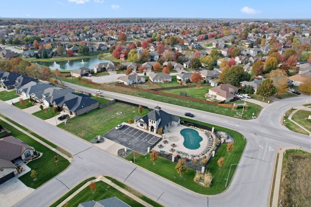 208 N Glengary Drive, Nixa, MO 65714