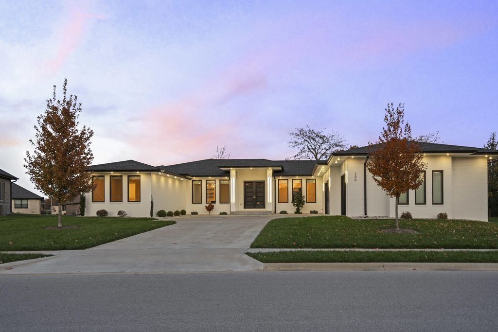 208 N Glengary Drive, Nixa, MO 65714