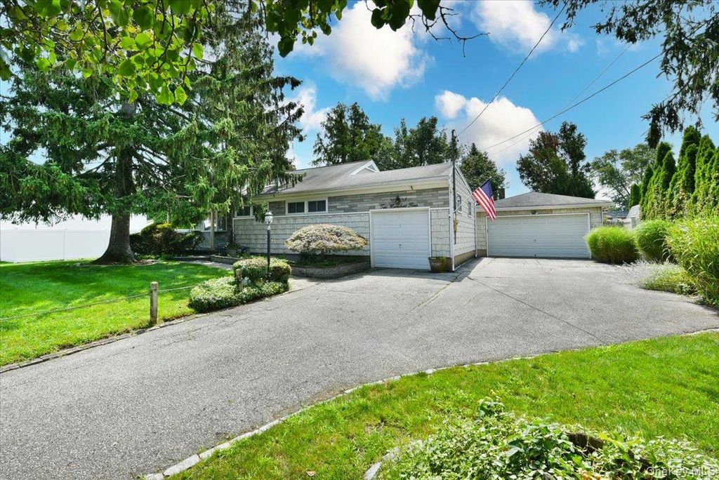 204 Franklin Street, Massapequa Park, NY 11762 — exterior