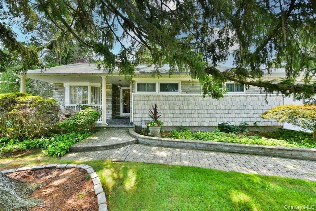 204 Franklin Street, Massapequa Park, NY 11762 — photo 3
